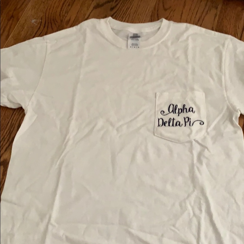 White alpha delta pi tee shirt